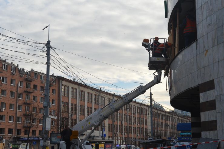 Наслідки обстрілів у столиці