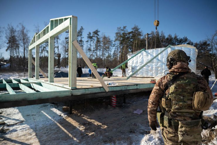 Віцеспікерка Олена Кондратюк разом із Спікеркою Саейми Латвії Дайгою Міерінею відвідали Чернігівську область.Вони ознайомилися з ходом відновлювальних робіт у с. Ягідне, де за фінансової підтримки Латвії будуються модульні будинки для мешканців села. Також взяли участь у відкритті Жіночого Хабу Святої Ольги у Чернігові, який надаватиме психологічну та правову допомогу жінкам, постраждалим від насилля. Окрім того, побували в дитячому садочку, які відновлюються латвійським коштом. 