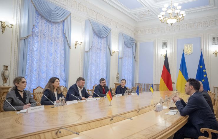 Зустріч Першого віцеспікера Олександра Корнієнко в Парламенті з депутатом Бундестагу ФРН, головою німецько-української парламентської групи та доповідачем фракції Бундестагу з питань України Союзу 90/Зелені у німецькому парламенті Робіном Вагенером