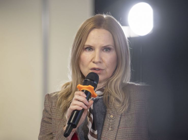 Заступниця Голови Верховної Ради України, співголова міжфракційного депутатського об’єднання «Рівні можливості» Олена Кондратюк долучилася до відкриття форуму «Жінки. Бізнес. Відновлення»