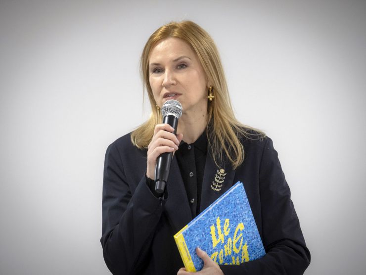 Віцеспікерка Олена Кондратюк взяла участь у презентації благодійної антології «Це воює вона». 25 історій про 25 сміливиць, які нині захищають Україну на фронті. 900 примірників книги буде безкоштовно передано в 900 бібліотек в різних регіонах України. 