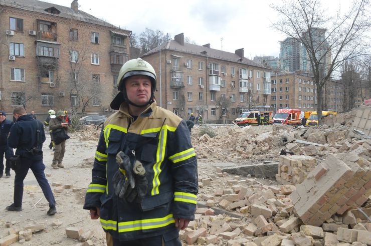 Наслідки ракетних обстрілів у столиці