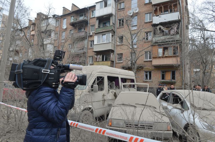 Наслідки ракетних обстрілів у столиці