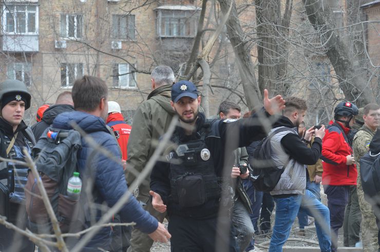 Наслідки ракетних обстрілів у столиці