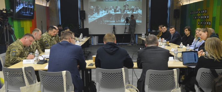 У Комітеті Верховної Ради України з питань свободи слова відбувся круглий стіл «Порядок акредитації журналістів, які працюють на лінії зіткнення»