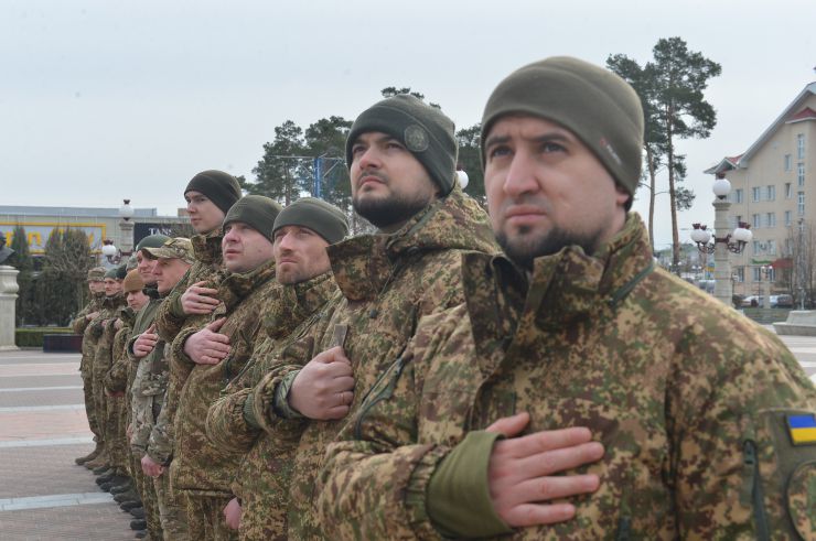 Із нагоди 10-ї річниці створення Національної гвардії України на центральній площі Ірпеня підняли прапор військового формування.