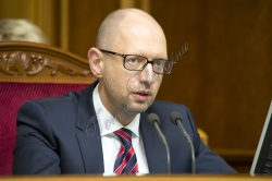 
Прем’єр-міністр України Арсеній Яценюк, члени Кабінету міністрів взяли участь у пленарному засіданні Верховної Ради України.
