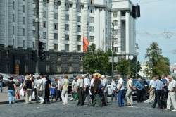 Київ, ліквідатори аварії на ЧАЕС перекрили рух біля Кабміну щодо пенсій