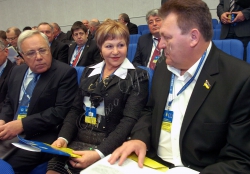 Президент України Віктор Янукович узяв участь у міжнародних муніципальних слуханнях «Розвиток належного врядування на місцевому та регіональному рівнях», які відбулися у столичному Українському домі.