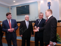 Центральна виборча комісія України зареєструвала 22 депутатів, обраних за списком Партії регіонів. 
