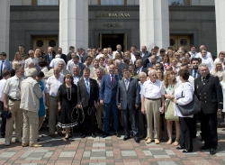 Урочиста церемонія спецпогашення конверта з оригінальною маркою 
