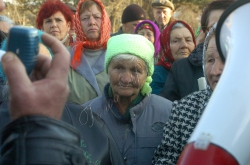 Жителі села Віліно Бахчисарайського району Кримської автономії звернулися по допомогу до Володимира Литвина у розв’язанні їхнього питання по земельних ділянках.