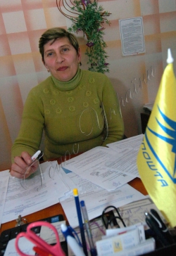 Відділення поштового зв'язку Кельменці в Чернівецькій області обслуговує 29 сіл і хуторів району. 