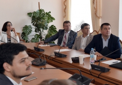 Засідання Моніторингового комітету Ініціативи «Відкритий парламент»  Презентація сторінки «Відкритий парламент» на сайті Верховної Ради України.