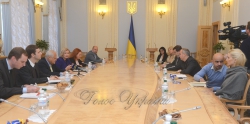 Засідання неформальної депутатської групи «Мінська платформа» з вироблення мирної стратегії врегулювання ситуації на Сході Україні.