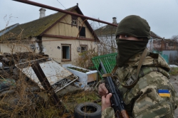 За 24 кілометри від Маріуполя, у Широкіному, під постійними обстрілами,  тримають позиції морські піхотинці 36 окремої бригади морської піхоти. 