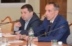 Круглий стіл на тему: 