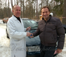 Заступник Голови Верховної Ради України Микола Томенко передав ключі від автомобіля, придбаного власним коштом, для потреб лікарні.