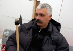 На Майдані Незалежності в Києві громадська ініціатива «Геть усіх!» презентувала новий транспортний засіб.