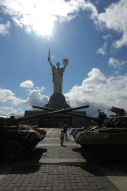 Напередодні Дня Перемоги в меморіальному комплексі «Національний музей Великої Вітчизняної війни 1941-1945 років» зустрілися однополчани, земляки київських земляцтв.