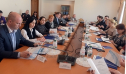 Практикум з нормотворчості для фахівців органів місцевого самоврядування з питань управління земельними ресурсами та комунальним майном.