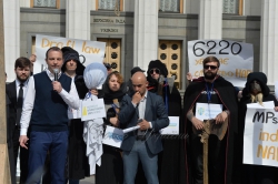 Акція під Верховною Радою, де активісти встановили “шибеницю №6220” для Антикорупційного бюро, чим «покажуть наслідки від ухвалення проекту закону №6220».