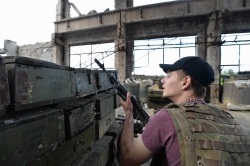 Тривають обстріли Авдіївської Прoмзони. Зазвичай ворог починає свою вбивчу «роботу» із сутінками. 