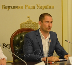 У Верховній Раді України відбувся круглий стіл на тему: «Формування та реалізація державної політики щодо захисту дітей в Україні: реалії та перспективи».