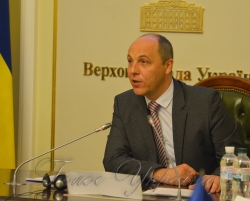 «Круглий стіл» на тему: «Конфлікт на Донбасі: виклики, загрози та їх правове врегулювання».