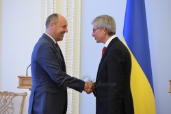 Зустріч Голови Верховної Ради України Андрія Парубія з делегацією Світового Конгресу українців (СКУ) на чолі з Президентом Євгеном Чолієм.