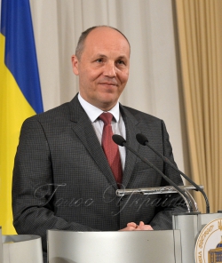 Зустріч Голови Верховної Ради України Андрія Парубія з Президентом Сенату Австралії Стівеном Перрі. 
Брифінг.
