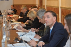 Програма USAID РАДА організовує круглий стіл на тему «Проблема процедури голосування: кворум та статус законів», що відбувається в рамках проведення 10 регламентних дискусій, метою яких є сприяння імплементації парламентської реформи.