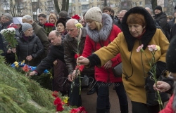 Голова Верховної Ради України Андрій Парубій, представники духовенства та громадськості вшанували пам'ять учасників ліквідації аварії на Чорнобильській атомній електростанції.