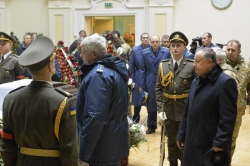 Прощання з космонавтом Леонідом Каденюком.