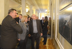Відкриття виставки репортера газети «Голос України» Олександра Клименка «Філософія війни».
