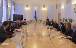 Голова Верховної Ради України А. Парубій взяв участь у «круглому столі» на тему: «Реформування системи національної безпеки України. Роль Парламенту».