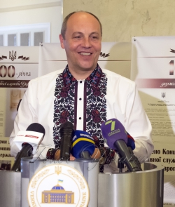 До 100-річчя державної служби України в кулуарах за участі Голови Верховної Ради України Андрія Парубія  у будинку Верховної Ради відкрито тематичну експозицію.