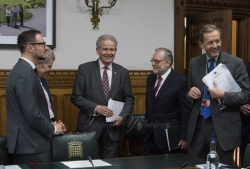 Голова Верховної Ради Андрій Парубій перебуває з візитом у Сполученому Королівстві Великої Британії та Північної Ірландії.

Зустріч з Головою Комітету з питань оборони Палати громад Парламенту Великої Британії Дж. Льюісом 

