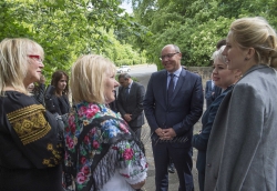 Голова Верховної Ради Андрій Парубій перебуває з візитом у Сполученому Королівстві Великої Британії та Північної Ірландії.

Зустріч з Української громадою та Покладання квітів до пам’ятного знаку жертвам Голодомору 1932–1933 років в Україні
