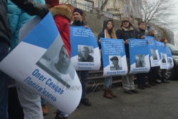 Акція під Посольством ЄС в Україні в рамках глобальної акції #SaveOlegSentsov з нагоди вручення Олегу Сенцову премії ім. Сахарова.
