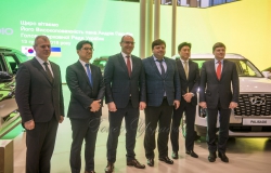 Офіційний візит Голови Верховної Ради України Андрія Парубія до Республіки Корея.
Візит на Хюндай Мотор Студио. 