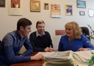 Під час підготовки до Комітетських слухань.