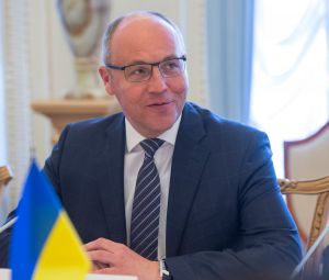 Брифінг А. Парубія з Головою Національної Асамблеї Парламенту Республіки Кенія Джастіном Мутурі.