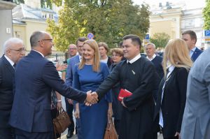Голова Верховної Ради України Андрій Парубій здійснює візит до Литовської Республіки. День прапора в посольстві України в Литві