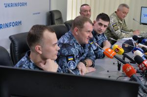 Прес-конференція звільнених моряків