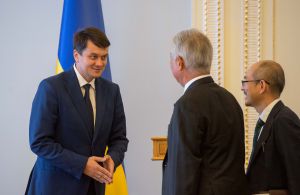Голова Верховної Ради України Дмитро Разумков провів зустріч з делегацією Палати представників Парламенту Японії на чолі з головою Парламентської Асоціації дружби «Японія-Україна» Ейсуке Морі.