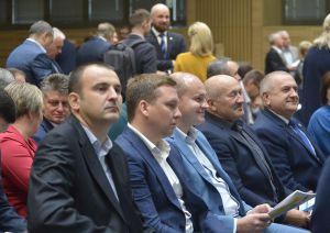 
Презентація змін до Конституції України та пріоритетів Уряду щодо реформування місцевого самоврядування і територіальної організації влади в Україні
