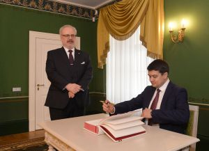 Офіційний візит Голови Верховної Ради України Дмитра Разумкова в Латвію.

Дмитро Разумков зустрівся з  Егілсом Левітсом, Президентом Латвії
