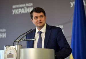 Брифінг Голови Верховної Ради України Дмитра Разумкова
