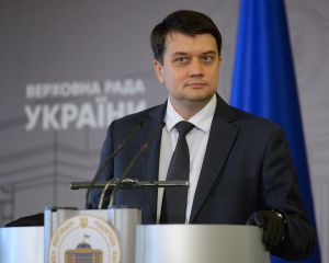 Брифінг голови Верховної Ради України Дмитра Разумкова